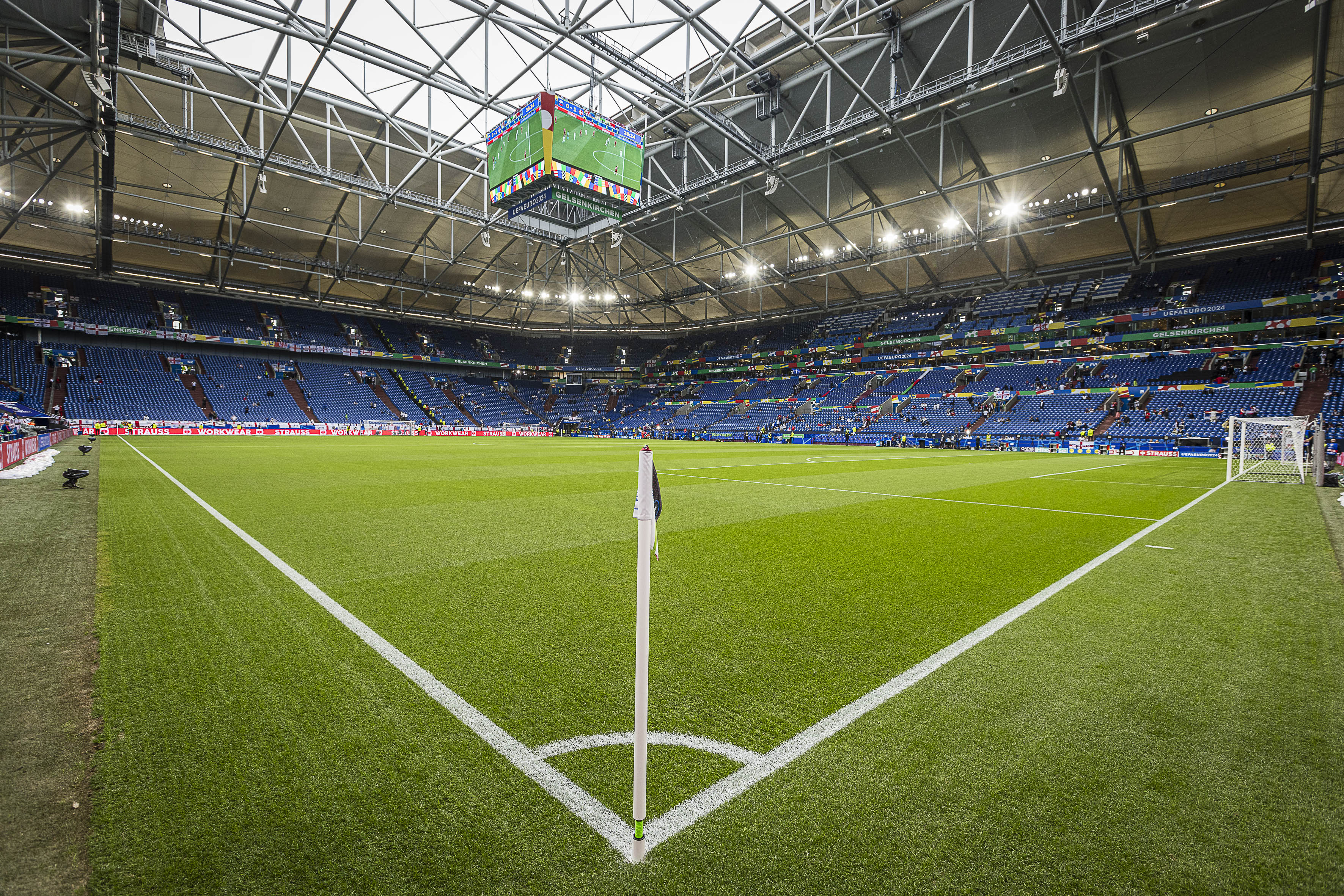 De Veltins-Arena in Gelsenkirchen, stadion tijdens het EK 2024. Lees hier onze voorspelling voor Georgië tegen Portugal