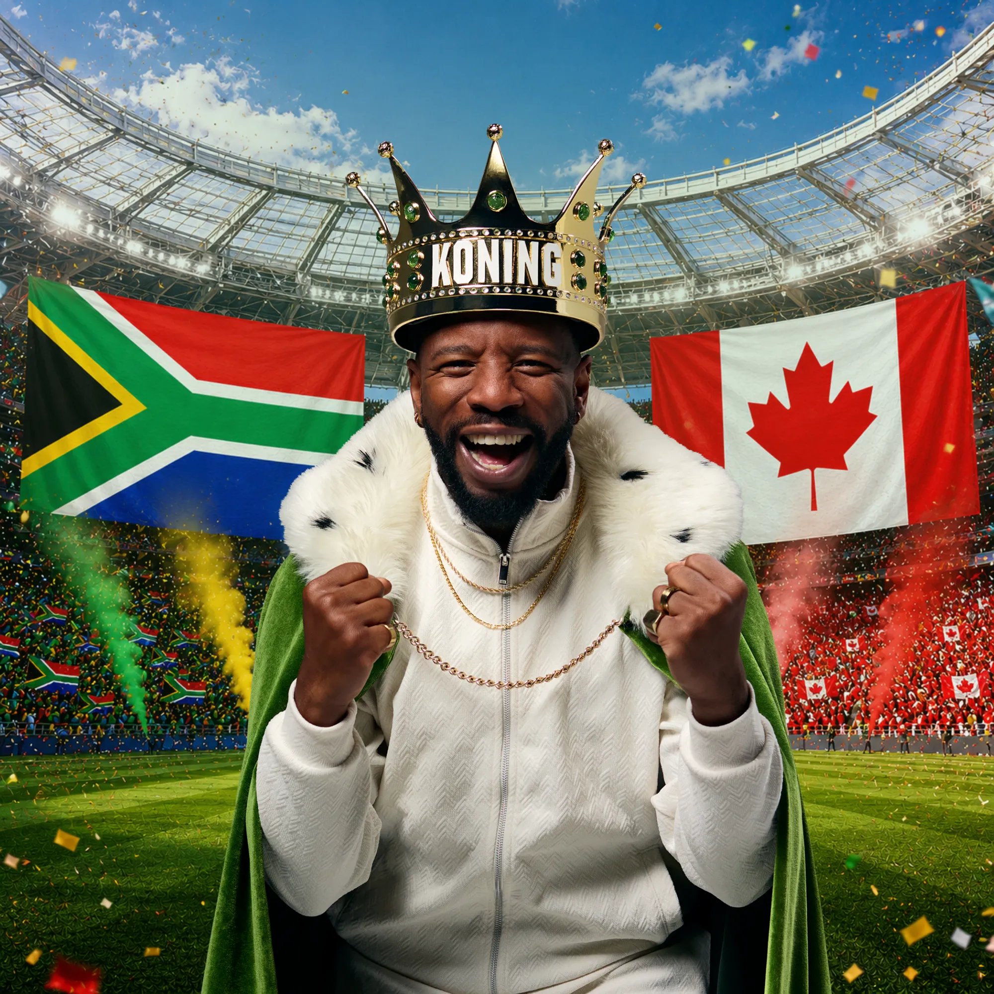 Persoon met koningskroon en mantel in stadion met Zuid-Afrikaanse en Canadese vlag