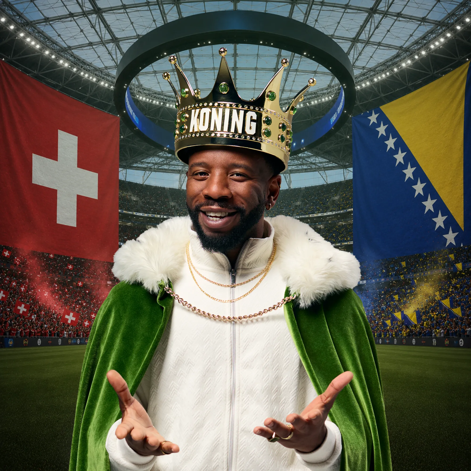 Man met kroon en groene mantel op voetbalveld met vlaggen van Zwitserland en Bosnië