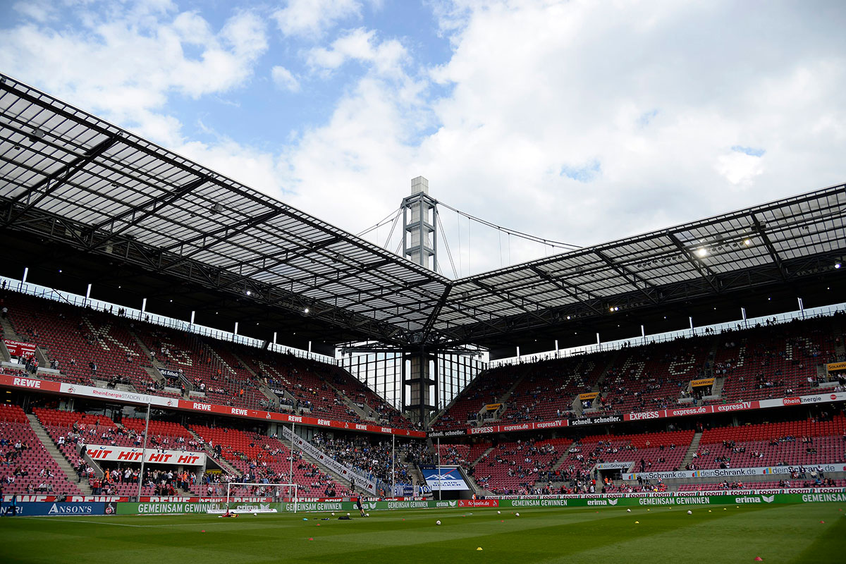 Het RheinEnergie Stadion in Keulen, thuishaven van 1. FC Köln. Lees nu de voorspelling van Engeland-Slovenië.